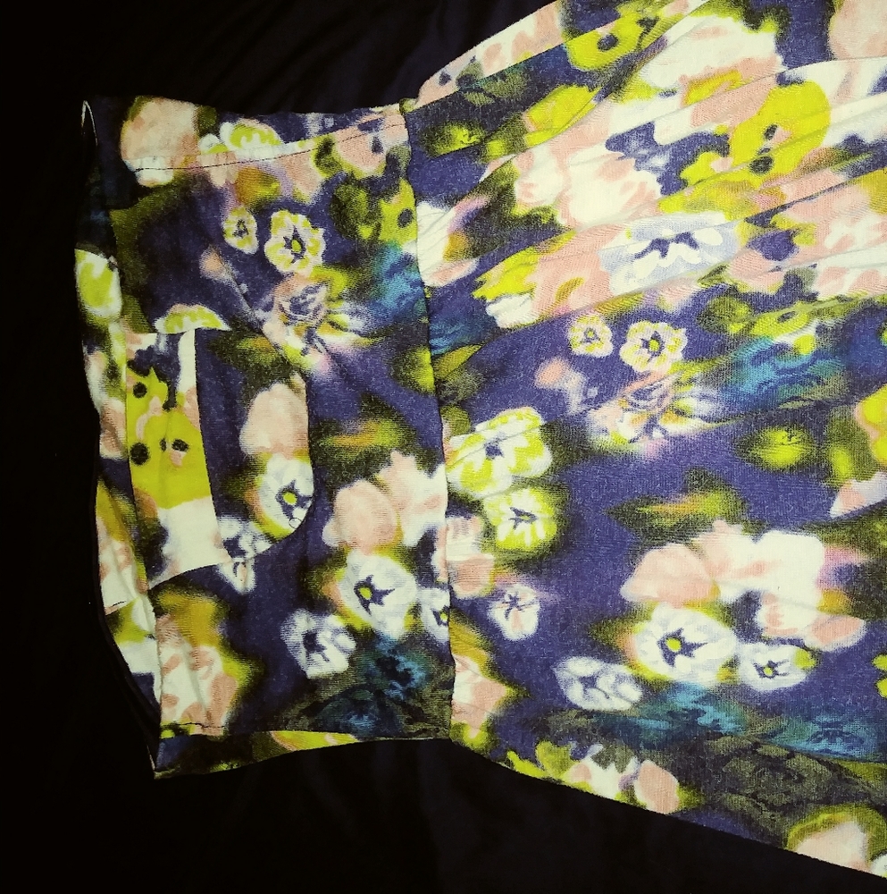 Dress - Picture 4 of 4